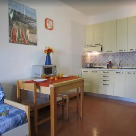 Apartament Seafront - Cosy - Private Beach Place Included By Beahost *